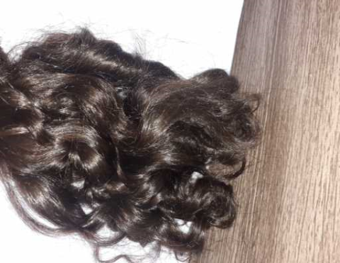 Cabelo a venda.